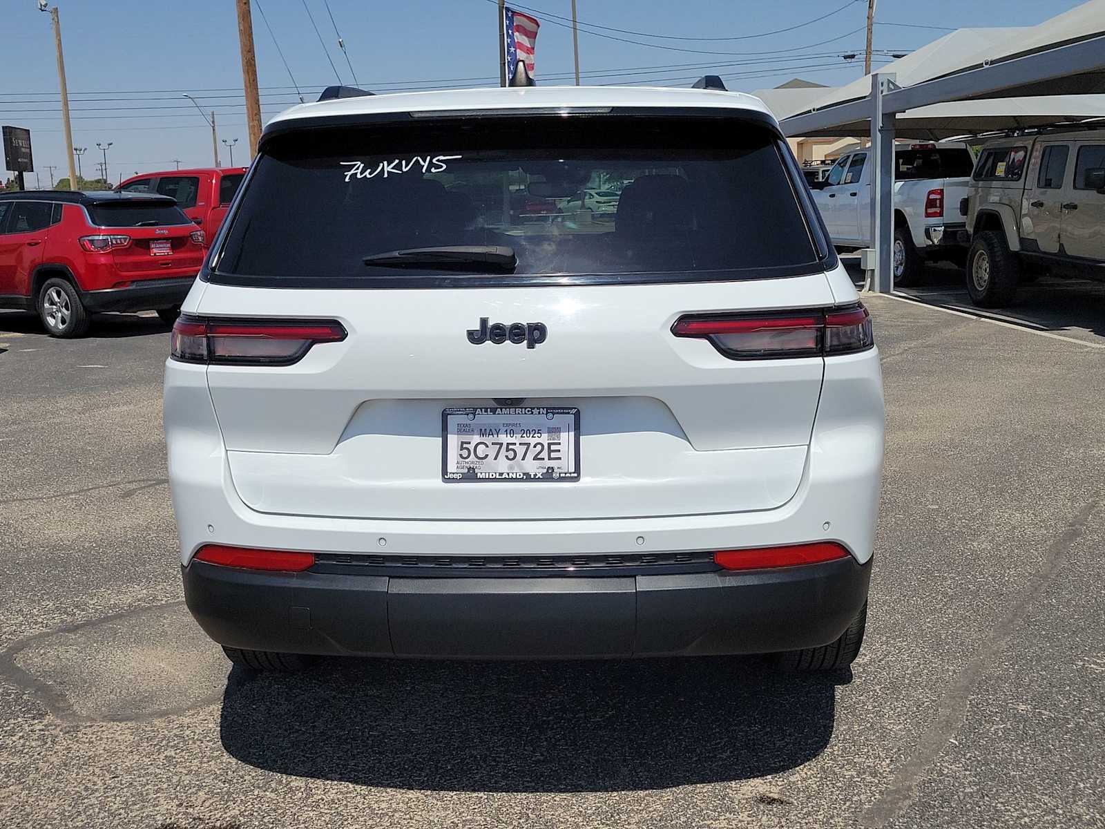 Thumbnail: 2023 Jeep Grand Cherokee L - 5