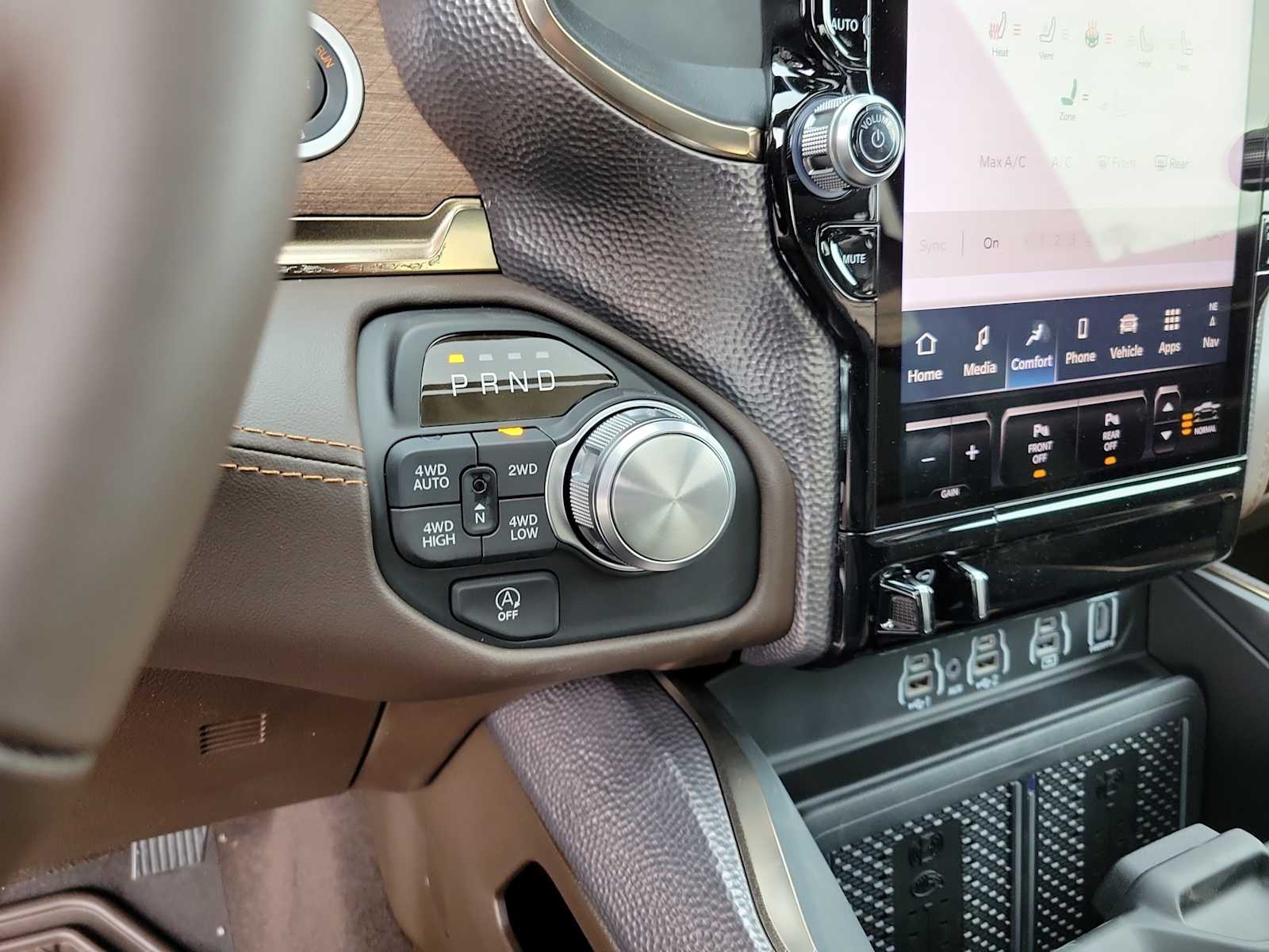 Thumbnail: 2026 RAM 1500 - 17