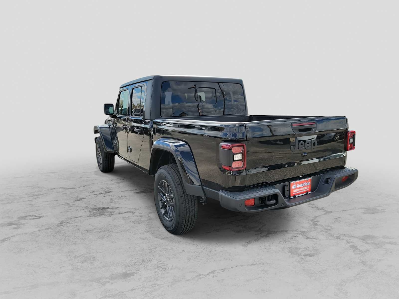 Thumbnail: 2025 Jeep Gladiator - 4