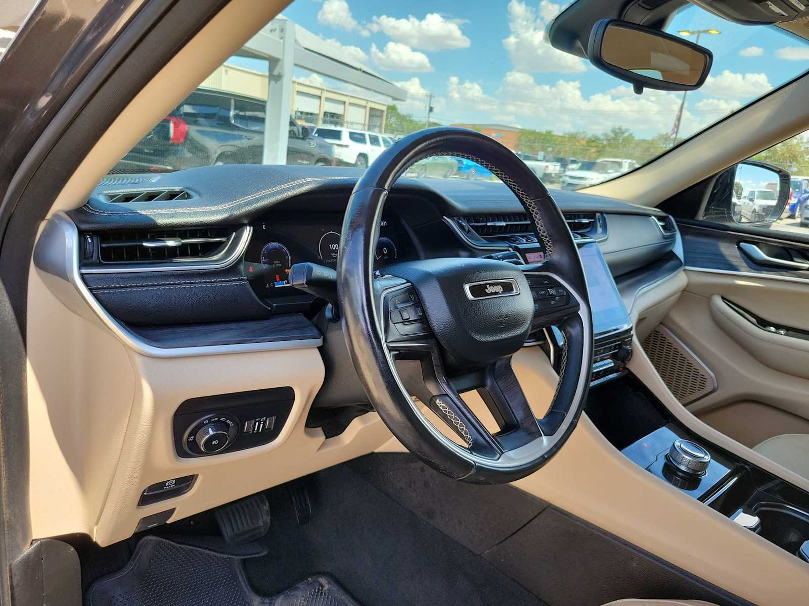 Thumbnail: 2022 Jeep Grand Cherokee - 2