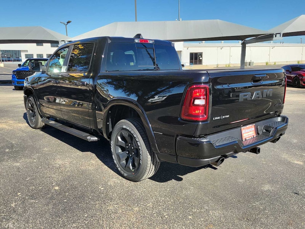 New 2026 Ram 1500 LONE STAR CREW CAB 4X4 5'7 BOX Pickup