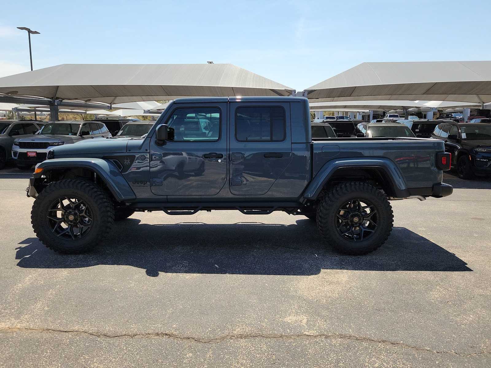 Thumbnail: 2025 Jeep Gladiator - 3