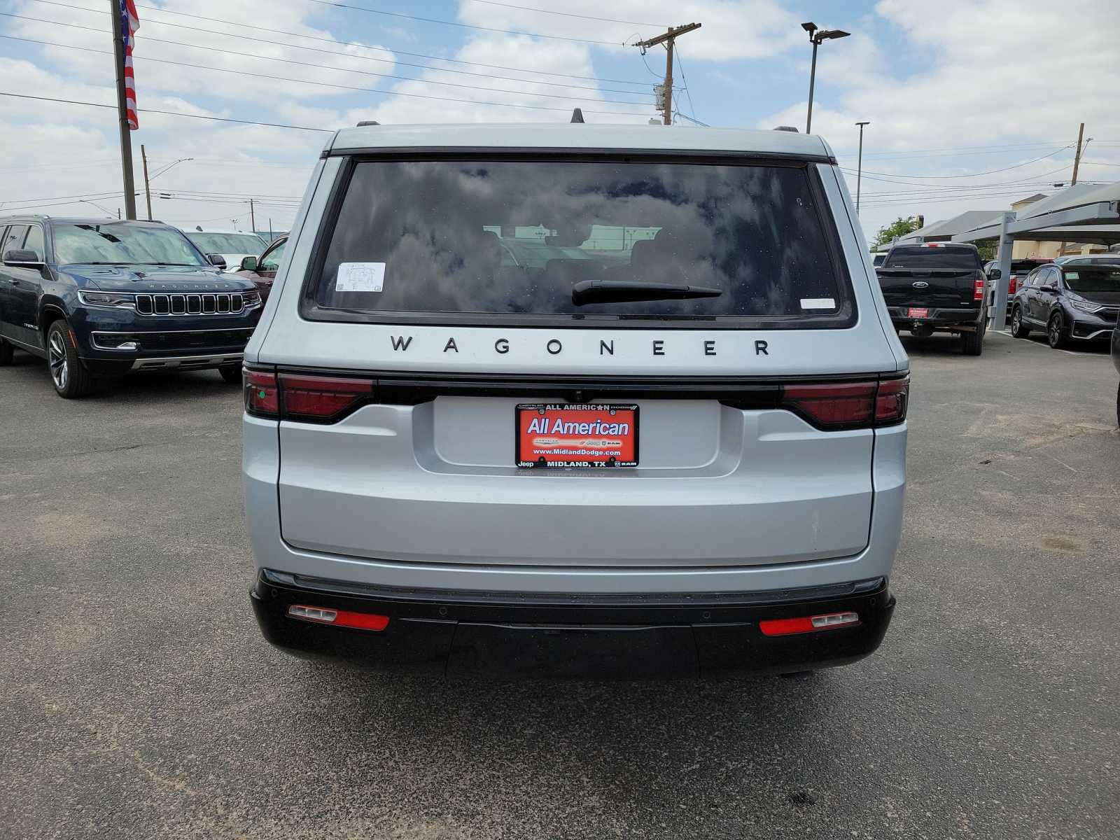 Thumbnail: 2024 Jeep Wagoneer - 4