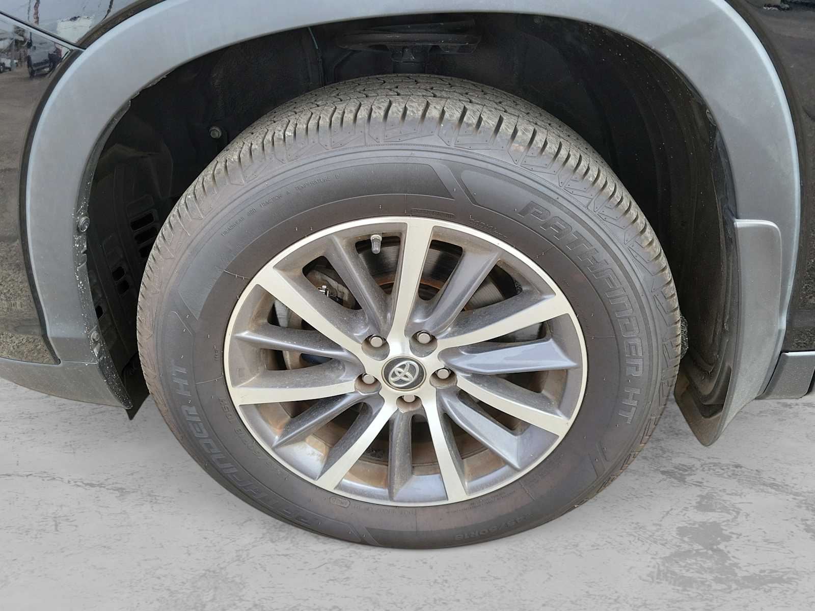 Thumbnail: 2019 Toyota Highlander - 8