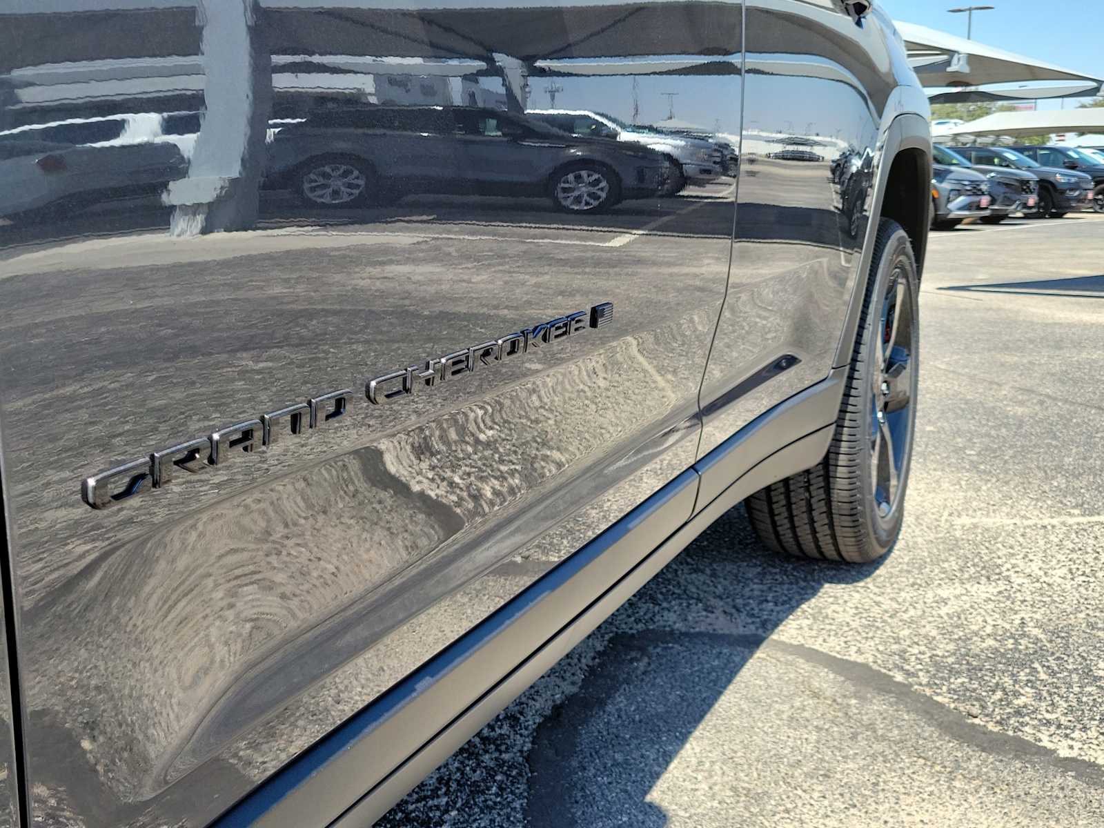 Thumbnail: 2025 Jeep Grand Cherokee - 7