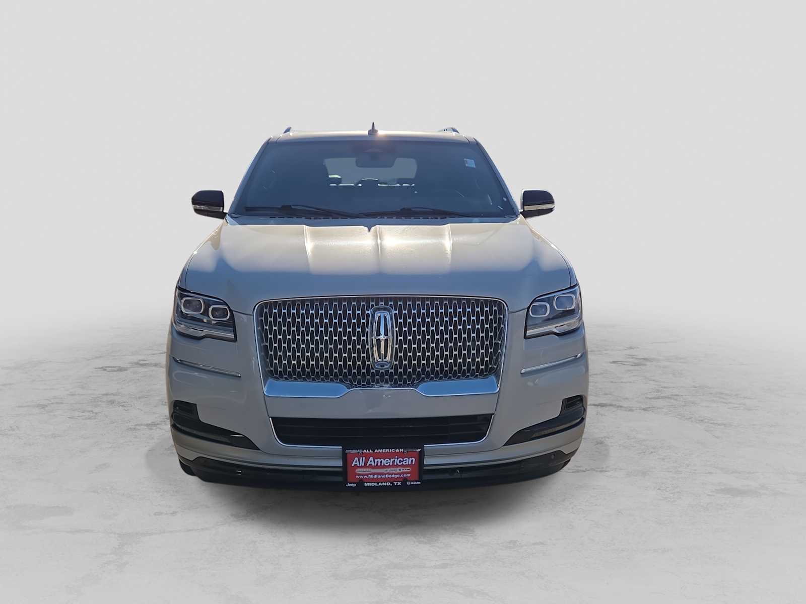 Thumbnail: 2023 Lincoln Navigator - 6