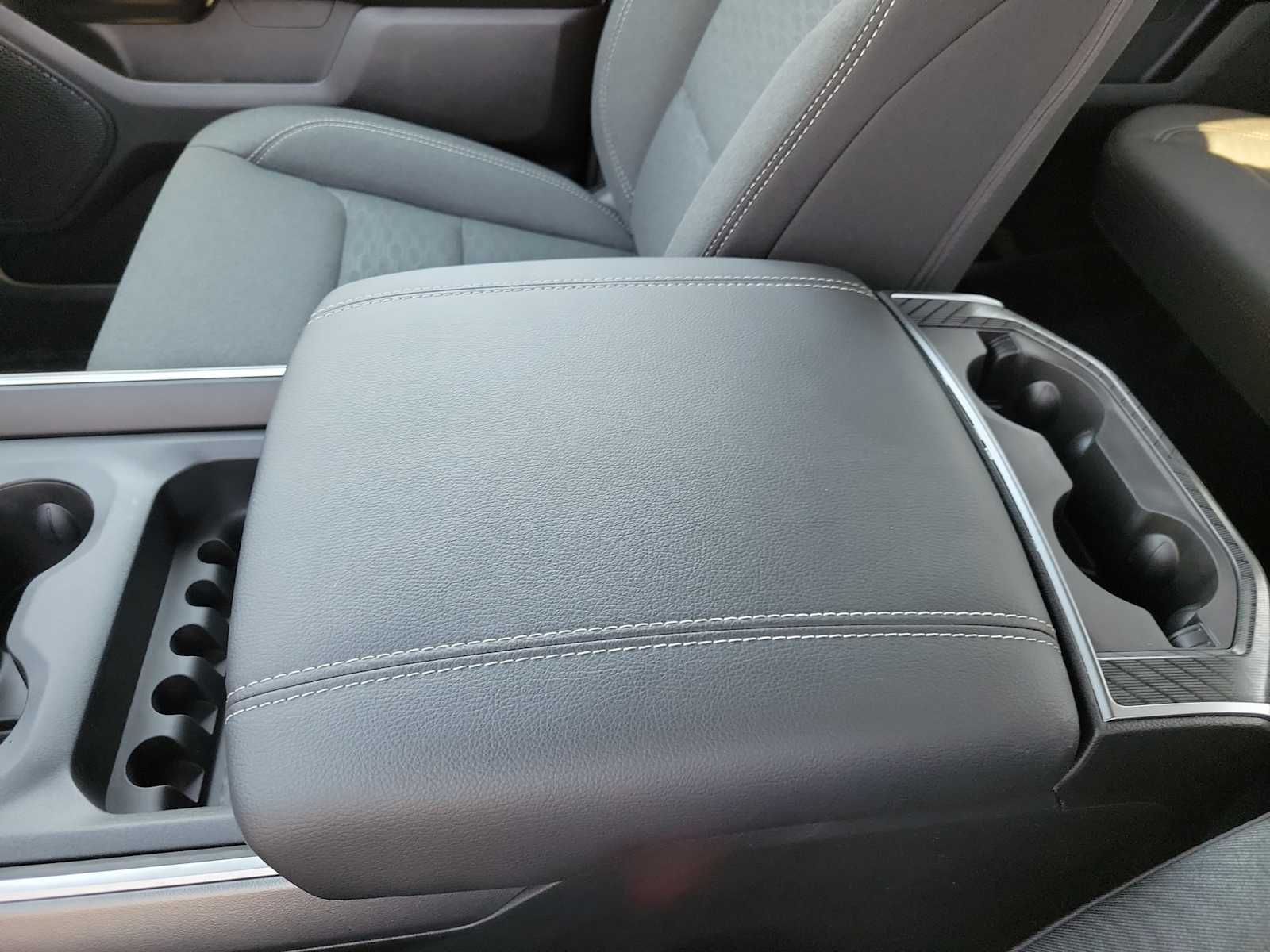 Thumbnail: 2026 RAM 1500 - 16