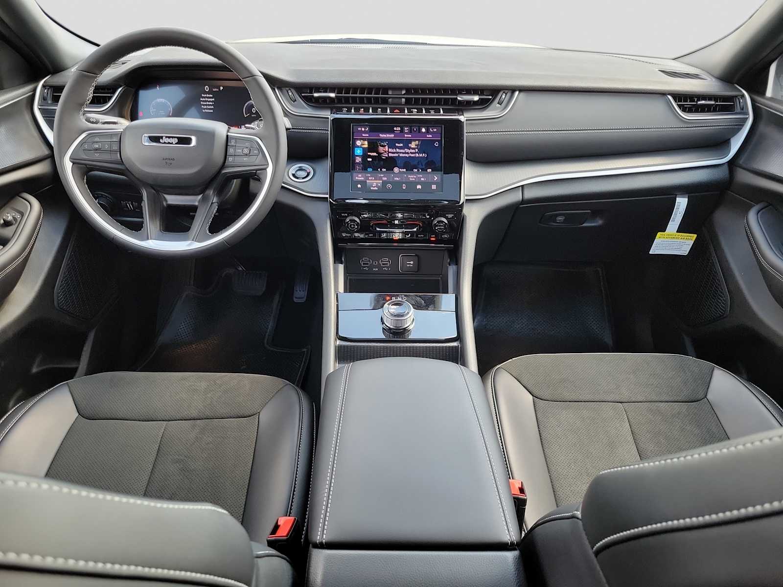 Thumbnail: 2025 Jeep Grand Cherokee - 10