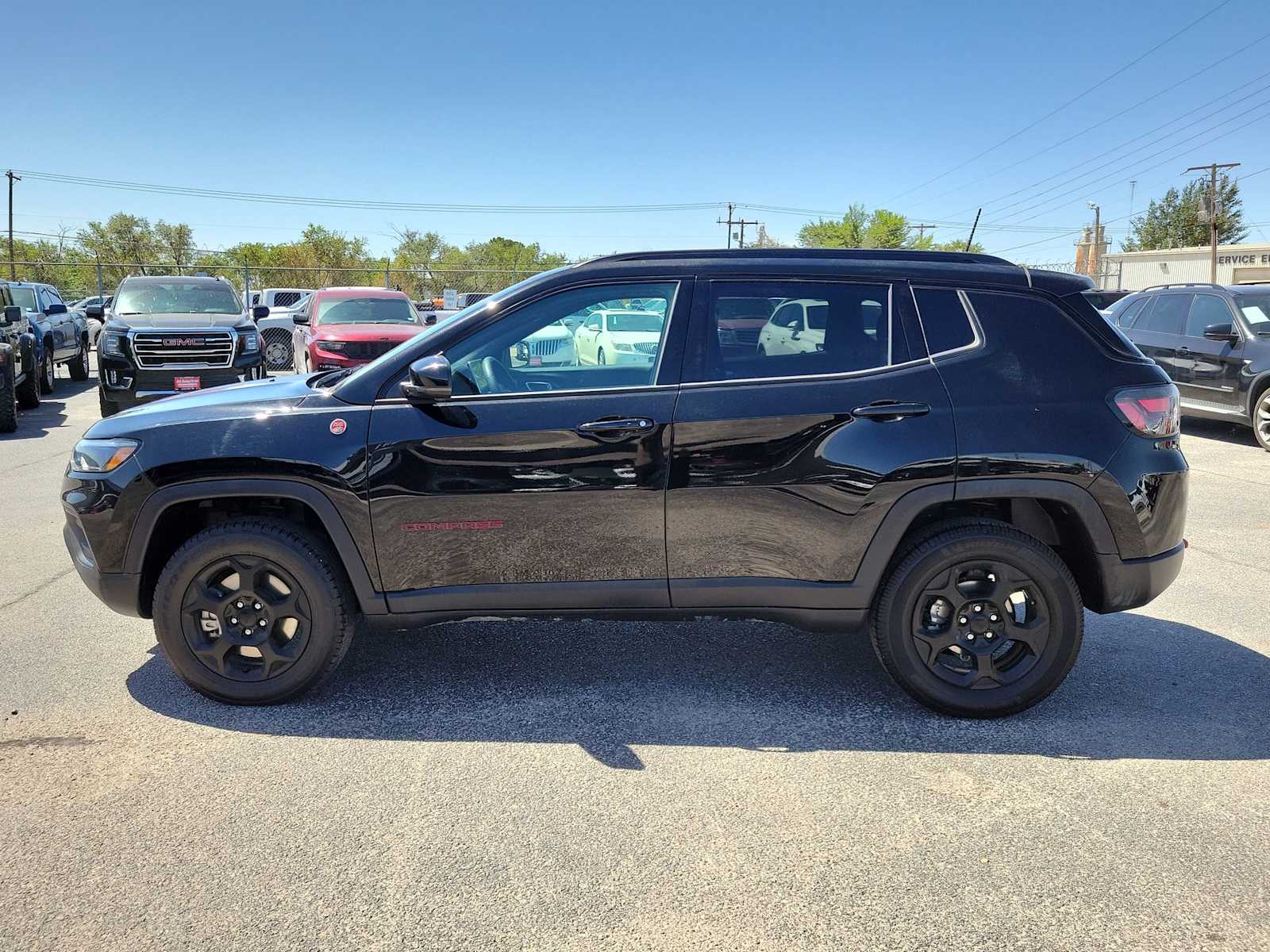 2023 Jeep Compass Trailhawk photo 3