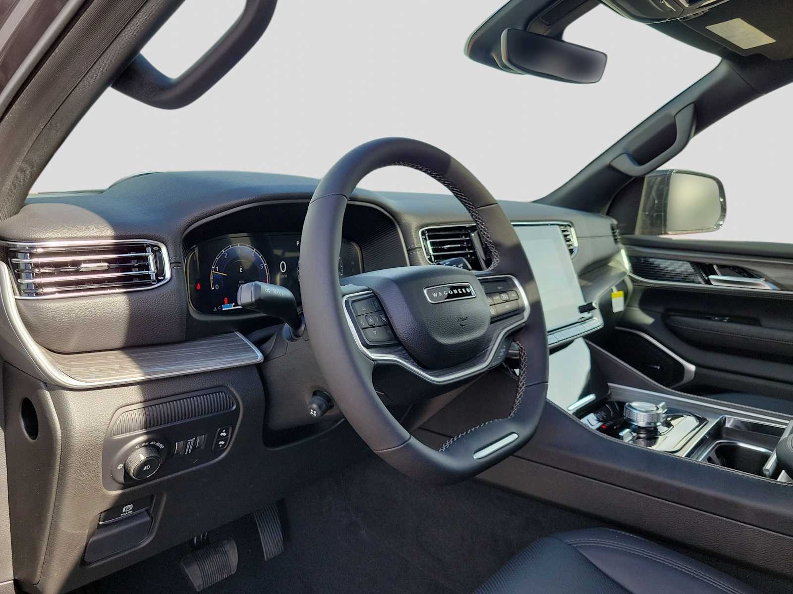 Thumbnail: 2024 Jeep Wagoneer - 2