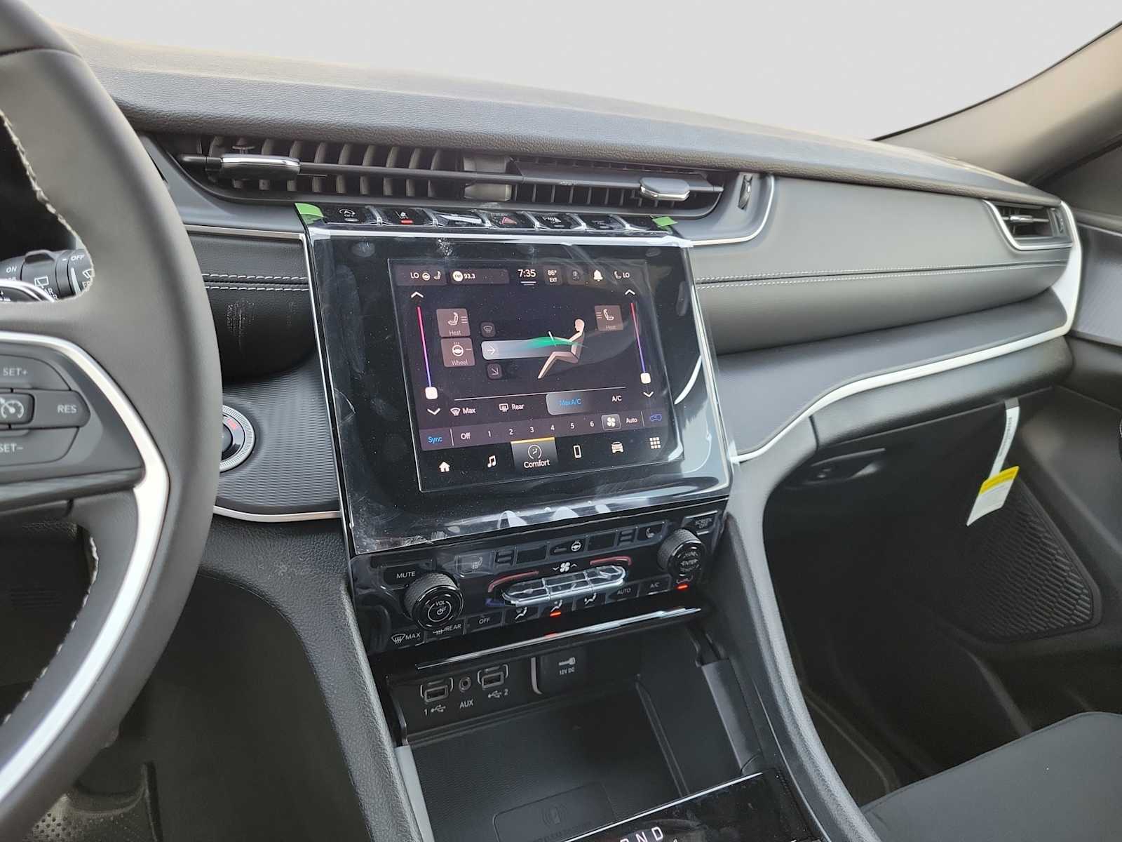 Thumbnail: 2026 Jeep Grand Cherokee - 21