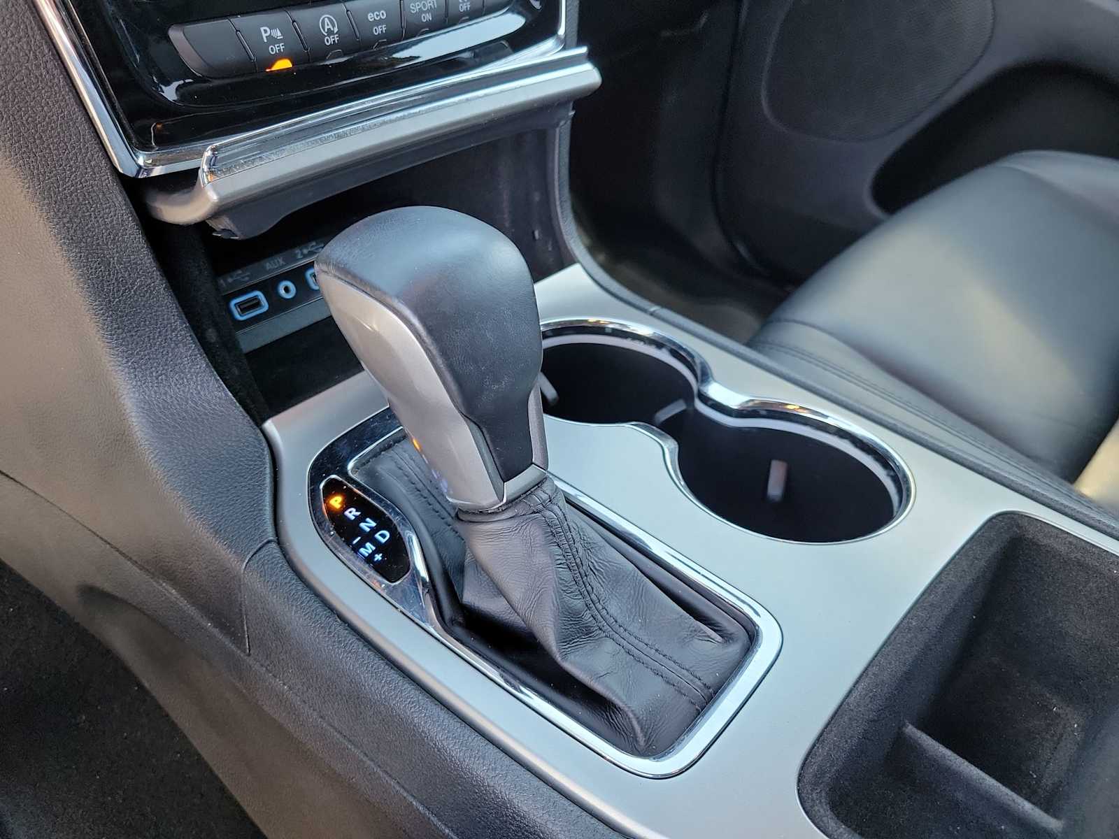 Thumbnail: 2019 Jeep Grand Cherokee - 17
