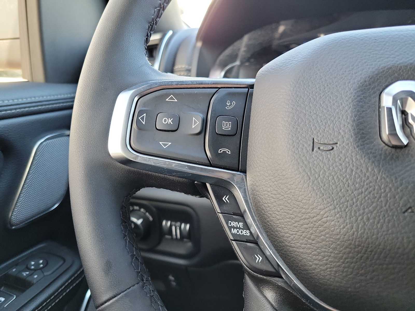 Thumbnail: 2025 RAM 1500 - 19