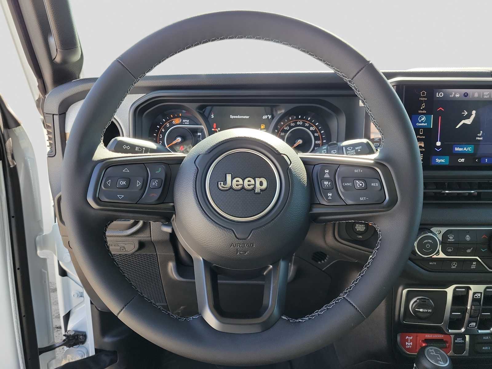 Thumbnail: 2026 Jeep Wrangler - 15
