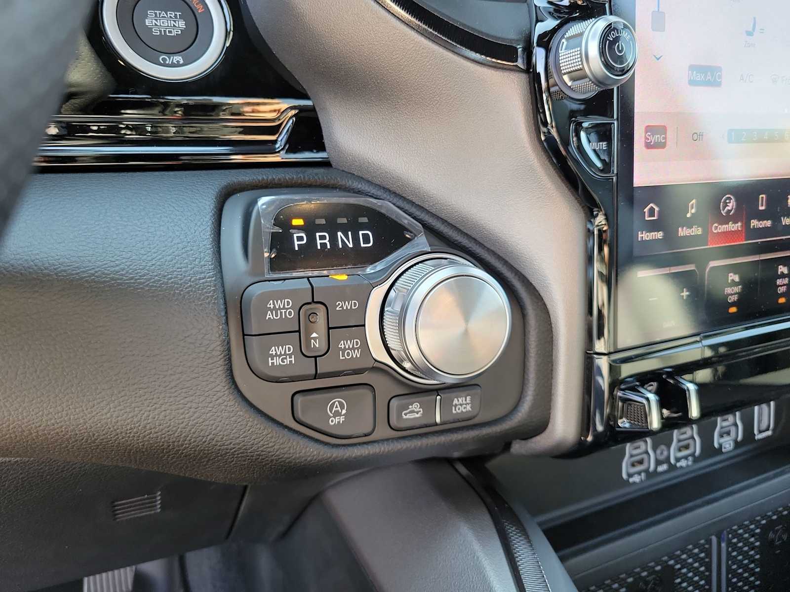 Thumbnail: 2026 RAM 1500 - 17