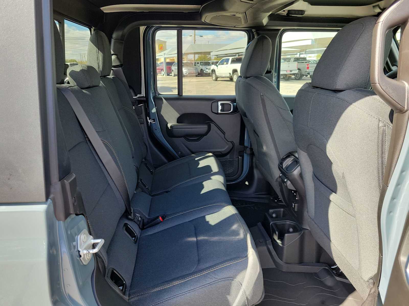 Thumbnail: 2025 Jeep Gladiator - 13