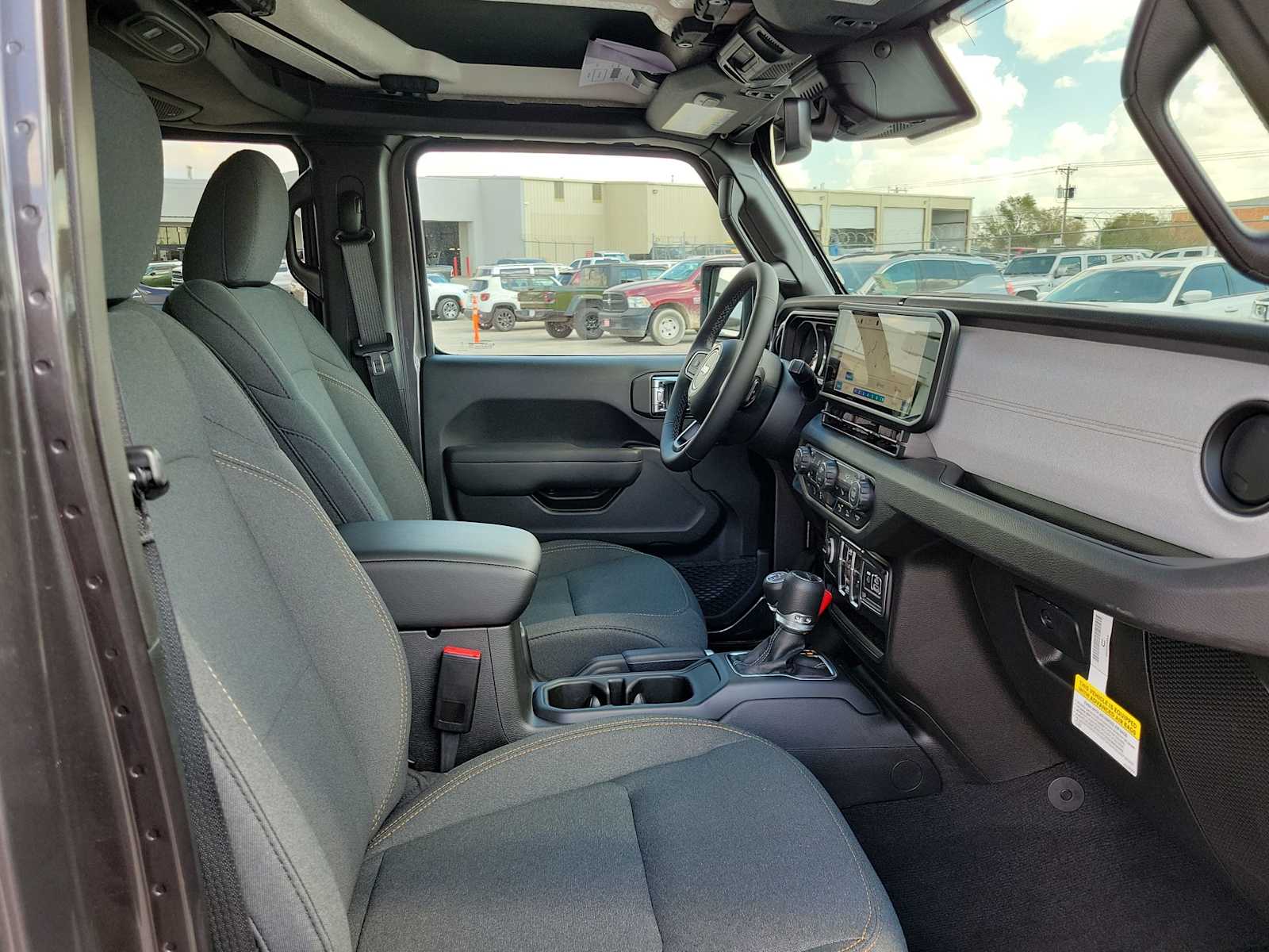 Thumbnail: 2025 Jeep Gladiator - 14