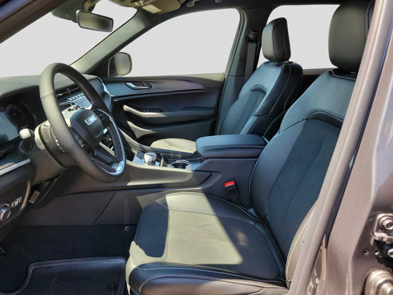 Thumbnail: 2025 Jeep Grand Cherokee - 11