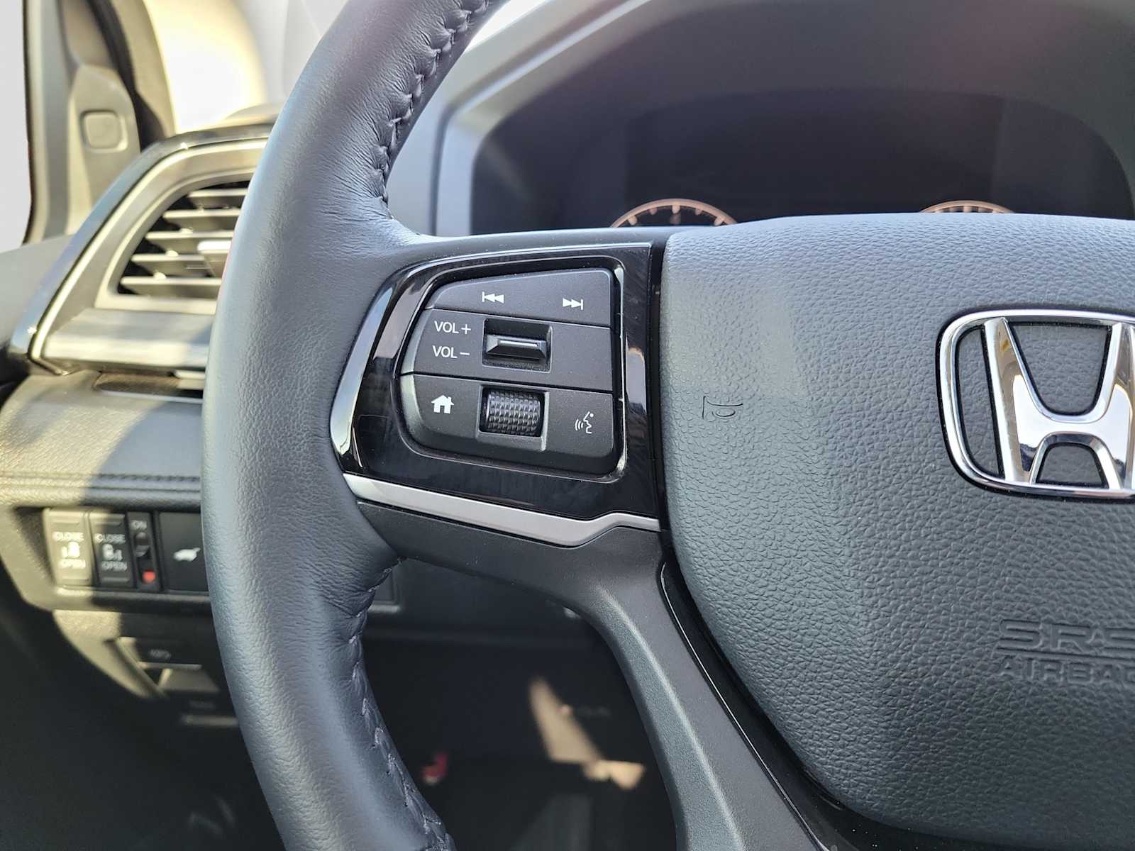 Thumbnail: 2025 Honda Odyssey - 19