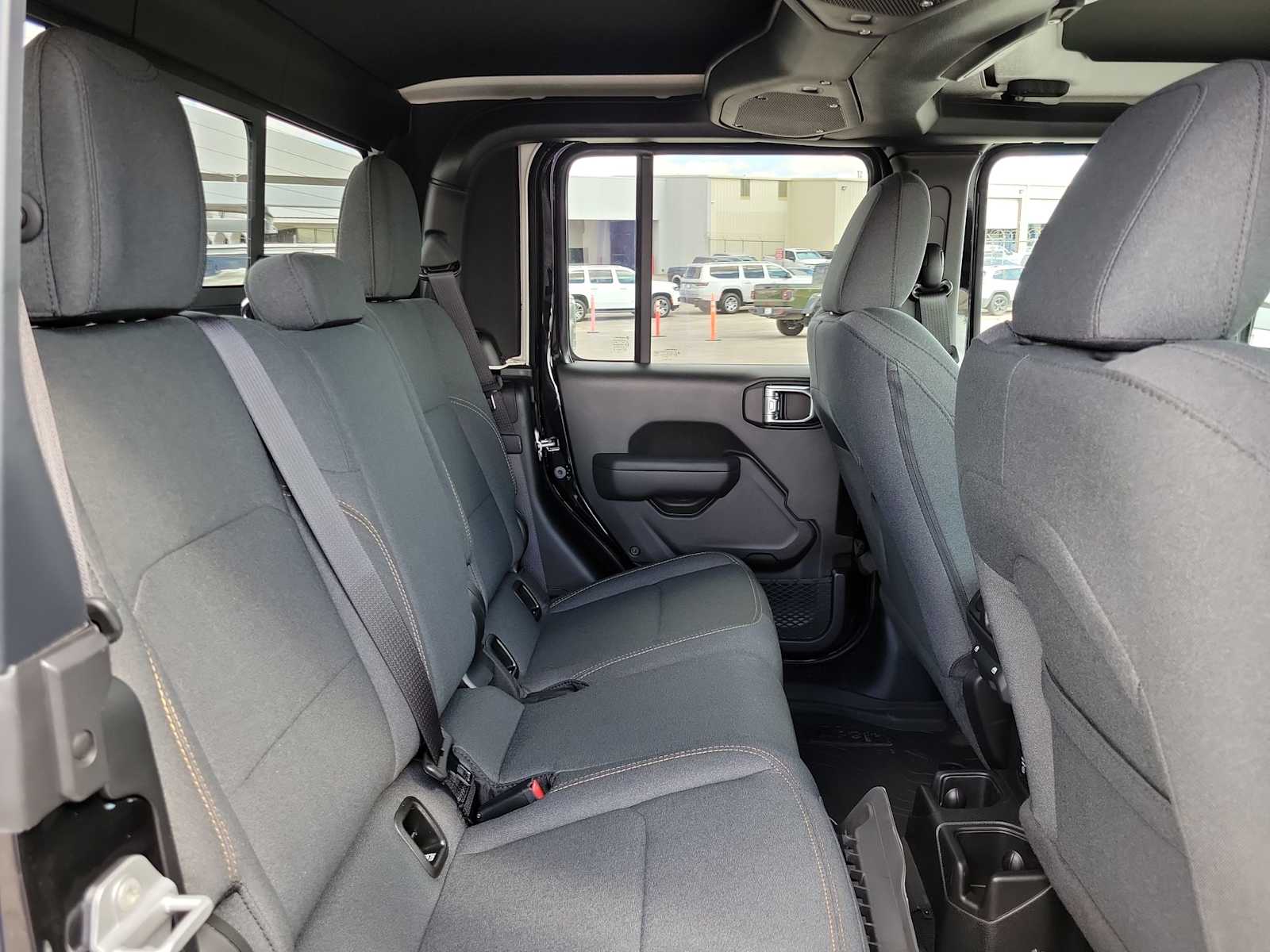 Thumbnail: 2025 Jeep Gladiator - 13