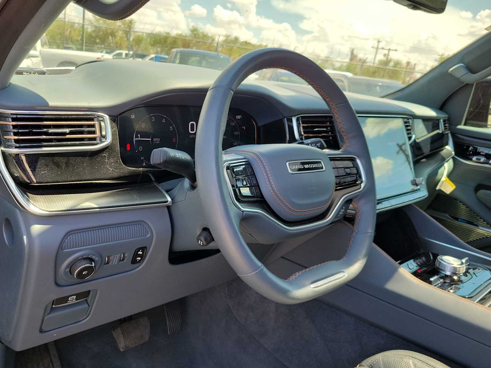 2024 Jeep Grand Wagoneer III photo 2