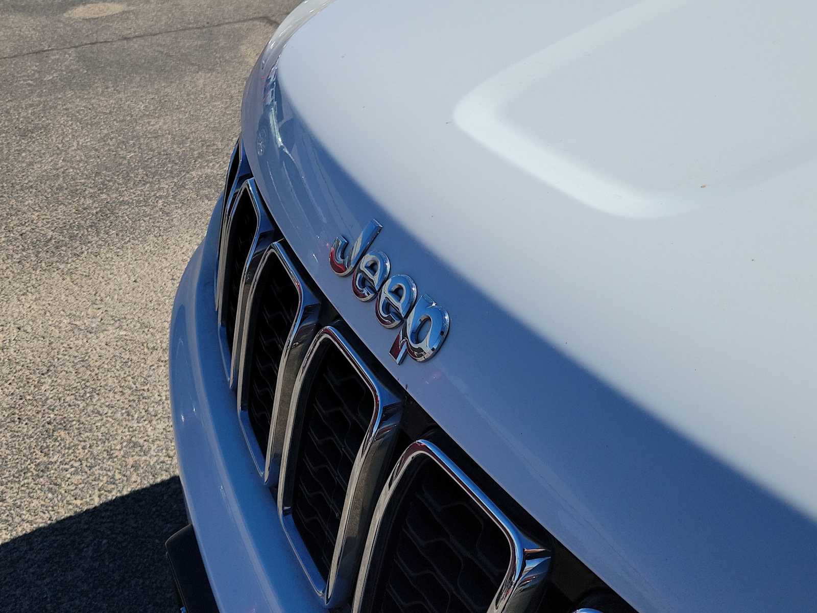 Thumbnail: 2019 Jeep Grand Cherokee - 9