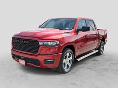 2026 Ram 1500 EXPRESS CREW CAB 4X2 5'7 BOX Pickup