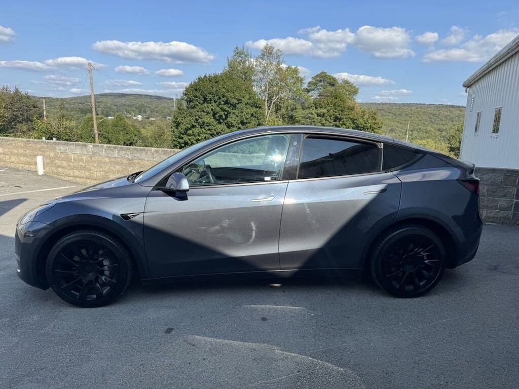 Used 2021 Tesla Model Y Long Range with VIN 5YJYGDEE6MF079613 for sale in Forest City, PA