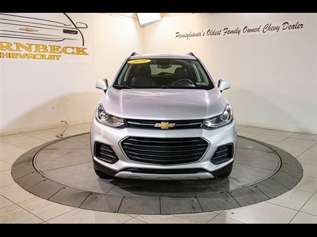 Used 2021 Chevrolet Trax LT with VIN KL7CJPSB6MB323140 for sale in Forest City, PA