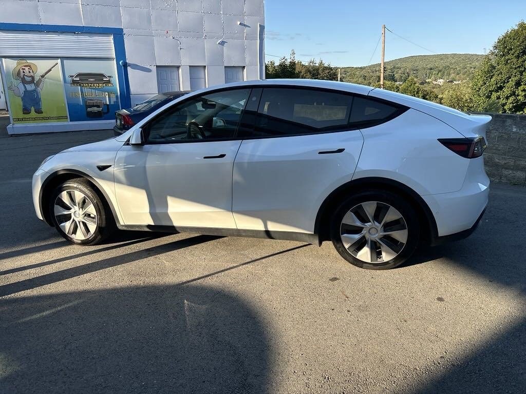 Used 2021 Tesla Model Y Long Range with VIN 5YJYGDEE1MF232432 for sale in Forest City, PA