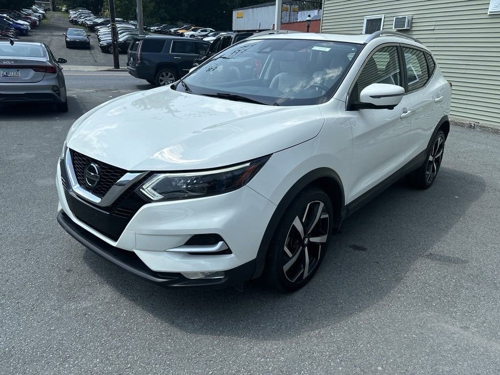 Used 2021 Nissan Rogue Sport SL with VIN JN1BJ1CW8MW439867 for sale in Forest City, PA