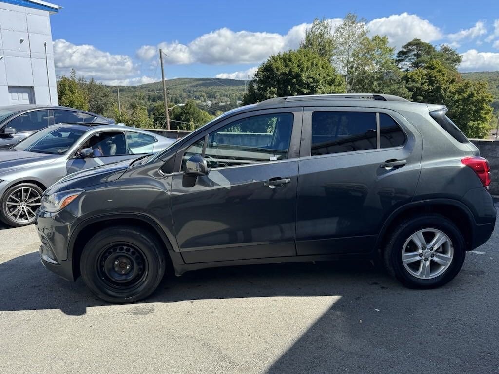 Used 2020 Chevrolet Trax LT with VIN 3GNCJPSB8LL255690 for sale in Forest City, PA