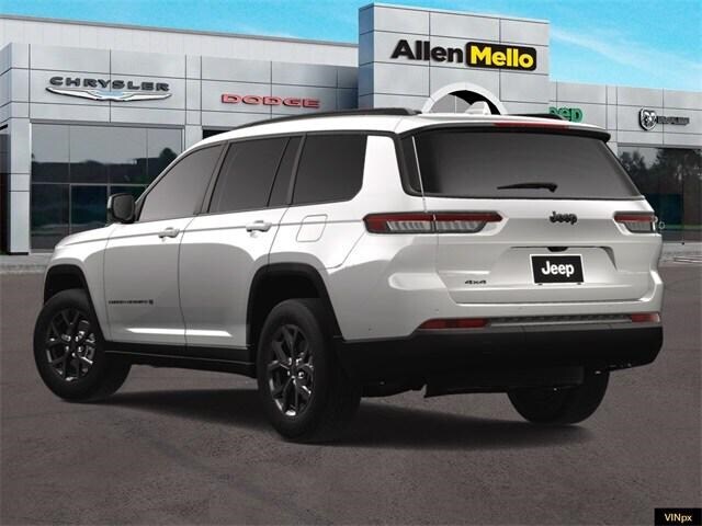 2025 Jeep Grand Cherokee Altitude photo 2