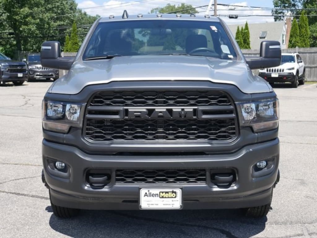 New 2024 Ram 3500 3500 TRADESMAN CHASSIS REGULAR CAB 4X4 60' CA Pickup
