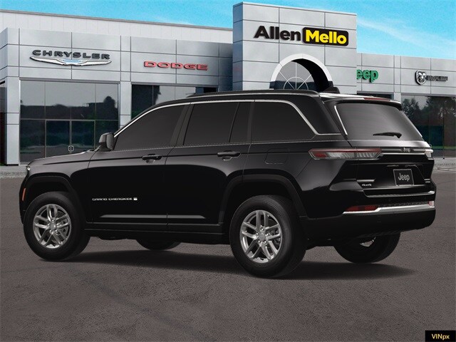 2025 Jeep Grand Cherokee Laredo Altitude photo 3