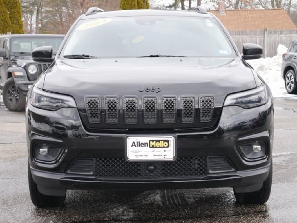 Used 2023 Jeep Cherokee Altitude SUV