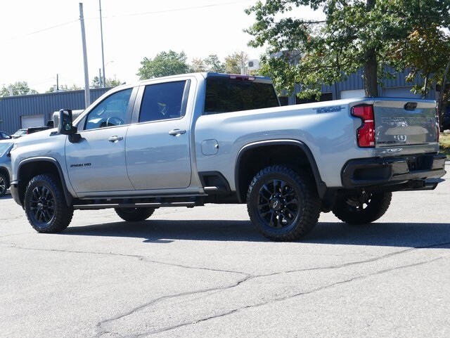 2025 Chevrolet Silverado 2500HD LT photo 4