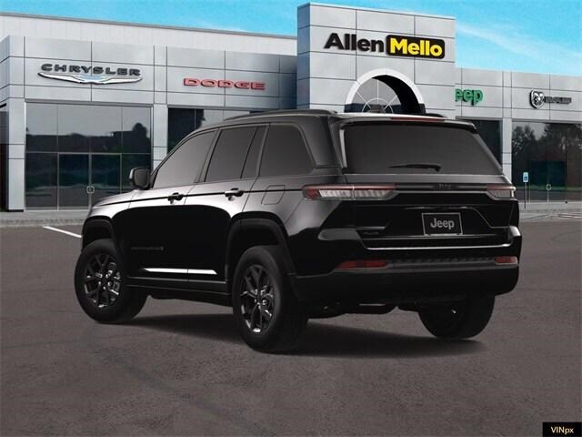 2025 Jeep Grand Cherokee Laredo Altitude photo 3