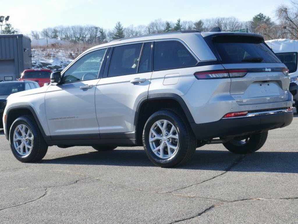 Used 2023 Jeep Grand Cherokee Limited SUV