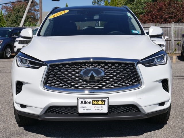 2023 Infiniti QX50 Luxe photo 2