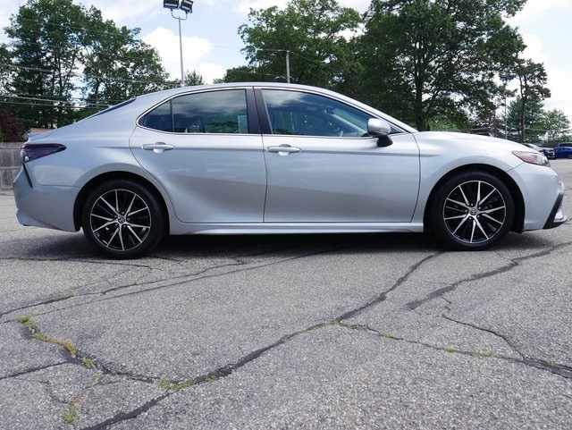 Used 2021 Toyota Camry SE with VIN 4T1G11BK2MU042793 for sale in Nashua, NH