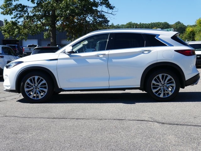 2023 Infiniti QX50 Luxe photo 3
