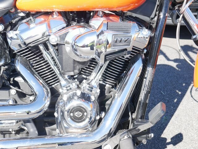 2023 Harley Davidson FXBR / Breakout photo 2