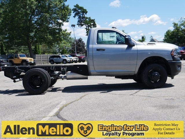 2024 Ram 3500 3500 TRADESMAN CHASSIS REGULAR CAB 4X4 60' CA
