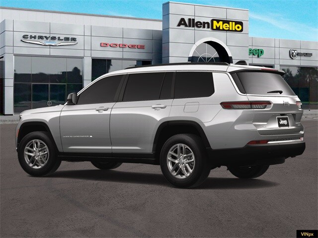 2025 Jeep Grand Cherokee Laredo photo 4