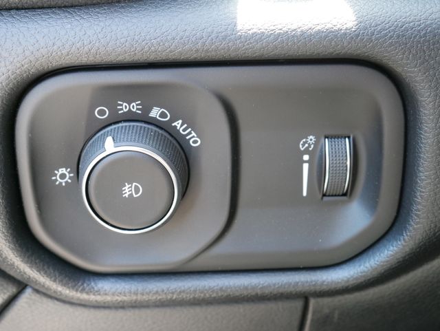 2026 RAM 3500 Chassis Tradesman - Photo 33
