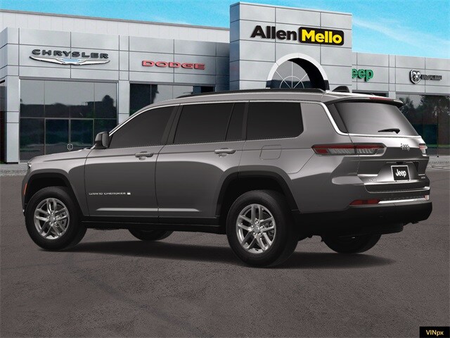 2025 Jeep Grand Cherokee Laredo photo 4