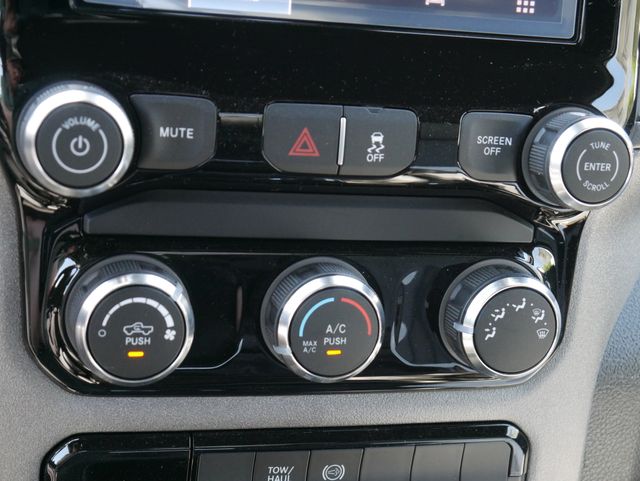 2026 RAM 3500 Chassis Tradesman - Photo 23