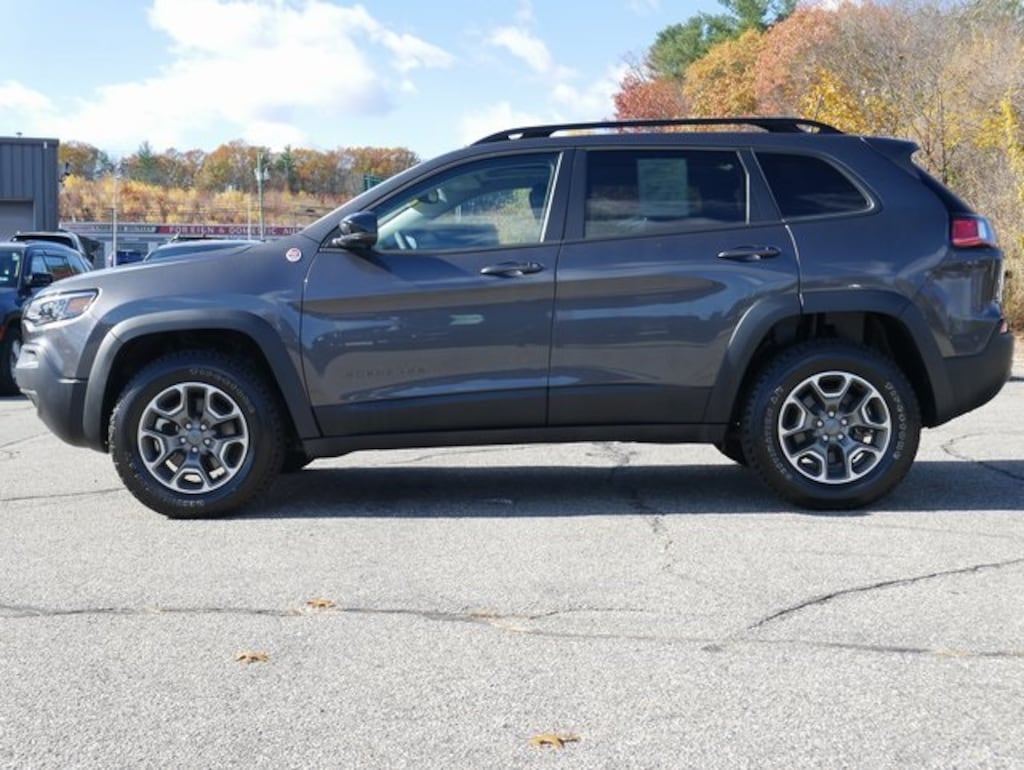 Used 2022 Jeep Cherokee Trailhawk SUV
