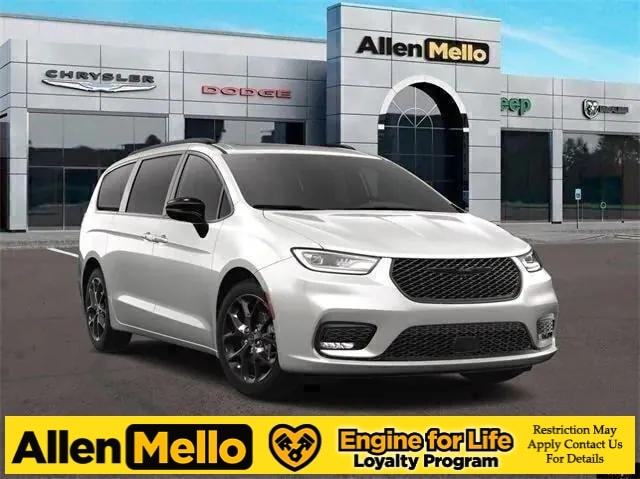 2024 Chrysler Pacifica Limited's photo